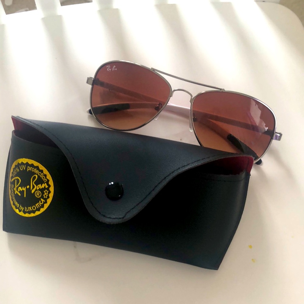 Ray Ban sunglasses WITH CASE excellent condition men or women